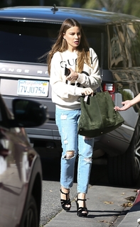 Sofía Vergara feet photo thumbnail