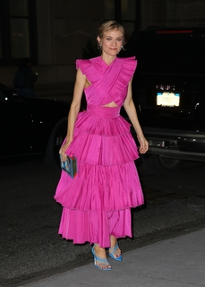 Diane Kruger feet photo thumbnail