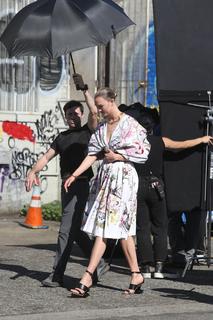 Karlie Kloss feet photo thumbnail