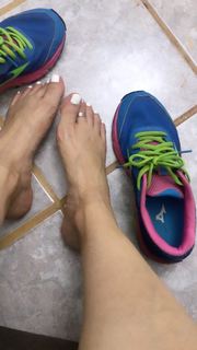 Alaine Crissiê feet photo thumbnail
