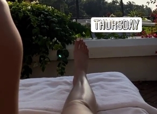 Ileana D'Cruz feet photo thumbnail