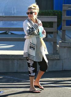 Kate Hudson feet photo thumbnail