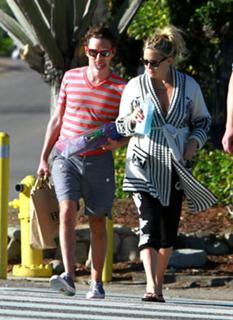 Kate Hudson feet photo thumbnail