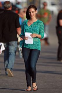 Jessica Lowndes feet photo thumbnail