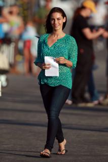 Jessica Lowndes feet photo thumbnail