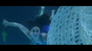 Kareena Kapoor feet photo thumbnail