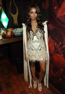 Kat Graham feet photo thumbnail