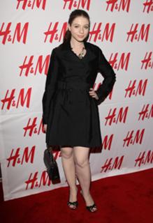 Michelle Trachtenberg feet photo thumbnail