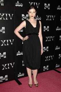 Michelle Trachtenberg feet photo thumbnail