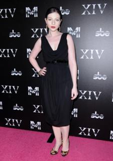 Michelle Trachtenberg feet photo thumbnail