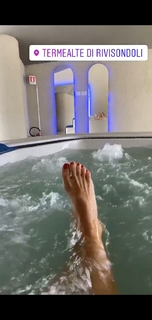 Veronica Maya feet photo thumbnail