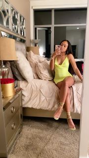 Jilly Anais feet photo thumbnail