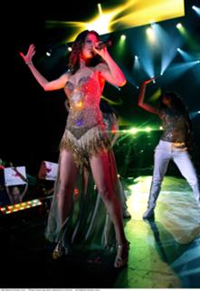 Selena Gomez feet photo thumbnail