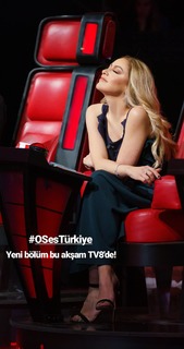 Hadise feet photo thumbnail
