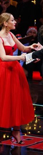Hadise feet photo thumbnail