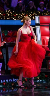 Hadise feet photo thumbnail