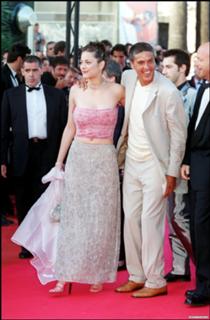 Marion Cotillard feet photo thumbnail
