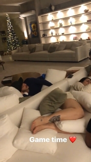 Cleo feet photo thumbnail