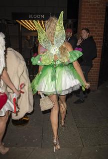 Pixie Lott feet photo thumbnail