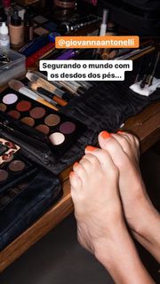 Giovanna Antonelli feet photo thumbnail