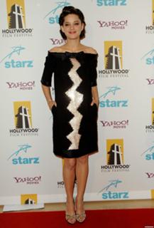 Marion Cotillard feet photo thumbnail