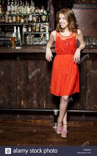 Anna Kendrick feet photo thumbnail