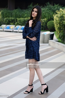 Kriti Sanon feet photo thumbnail