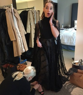 Emilia Clarke feet photo thumbnail