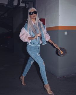 Jelena Karleusa feet photo thumbnail