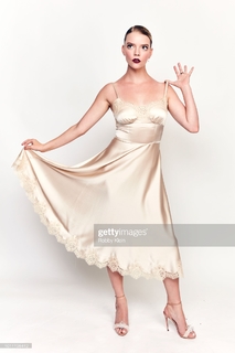 Anya Taylor-Joy feet photo thumbnail