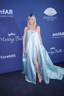 Heidi Klum feet photo thumbnail