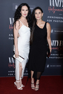 Demi Moore feet photo thumbnail