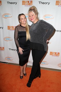 Melissa Joan Hart feet photo thumbnail