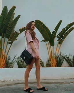 Xenia Tchoumitcheva feet photo thumbnail