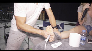 Shakira feet photo thumbnail