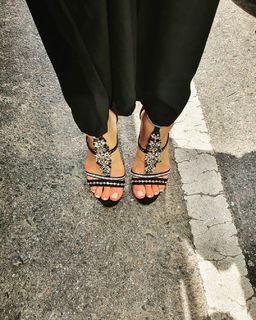 Nicole Neumann feet photo thumbnail