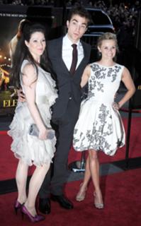Reese Witherspoon feet photo thumbnail
