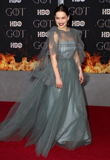 Emilia Clarke feet photo thumbnail