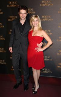 Reese Witherspoon feet photo thumbnail