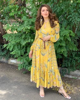 Hansika Motwani feet photo thumbnail