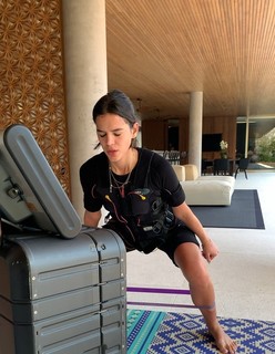 Bruna Marquezine feet photo thumbnail