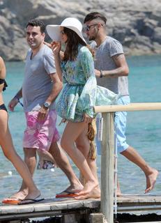 Bruna Marquezine feet photo thumbnail