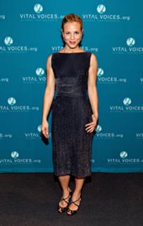 Maria Bello feet photo thumbnail