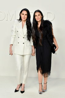 Demi Moore feet photo thumbnail