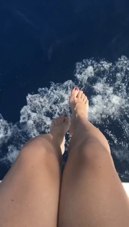 Tina O'Brien feet photo thumbnail