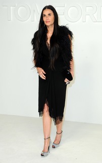 Demi Moore feet photo thumbnail
