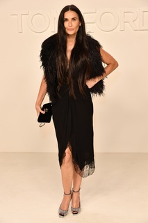 Demi Moore feet photo thumbnail