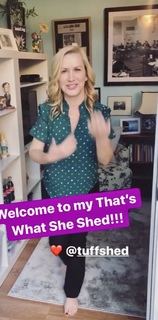 Angela Kinsey feet photo thumbnail