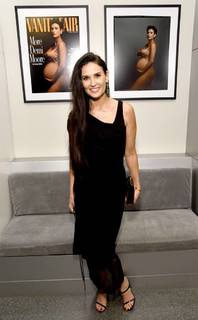 Demi Moore feet photo thumbnail