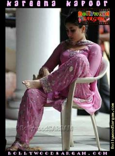 Kareena Kapoor feet photo thumbnail